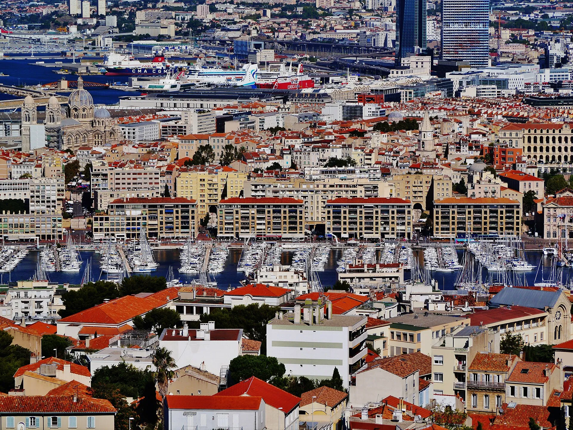 Vue du Vieux-Port de Marseille depuis Notre-Dame de la Garde